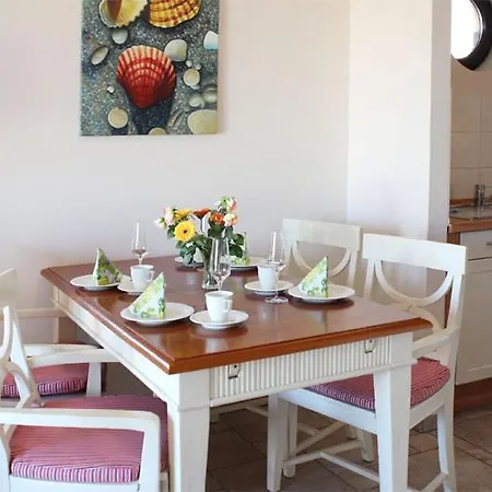 Apartment Appartementanlage Urlaubstraeume Kuehlungsborn